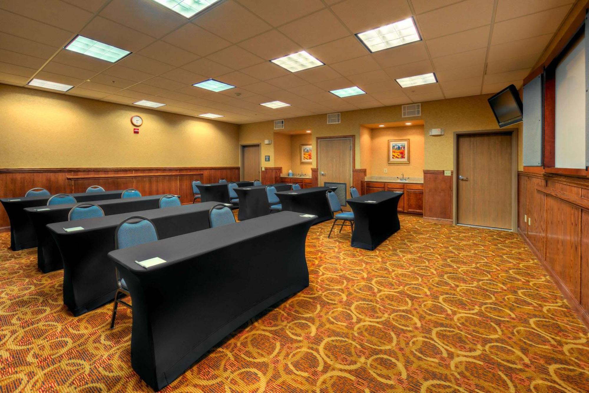 Hampton Inn & Suites Palmdale Ngoại thất bức ảnh